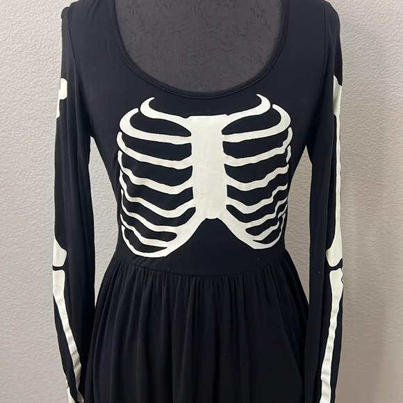 Midnight Hour Skeleton Halloween Dress Size Medium - Picture 3 of 8